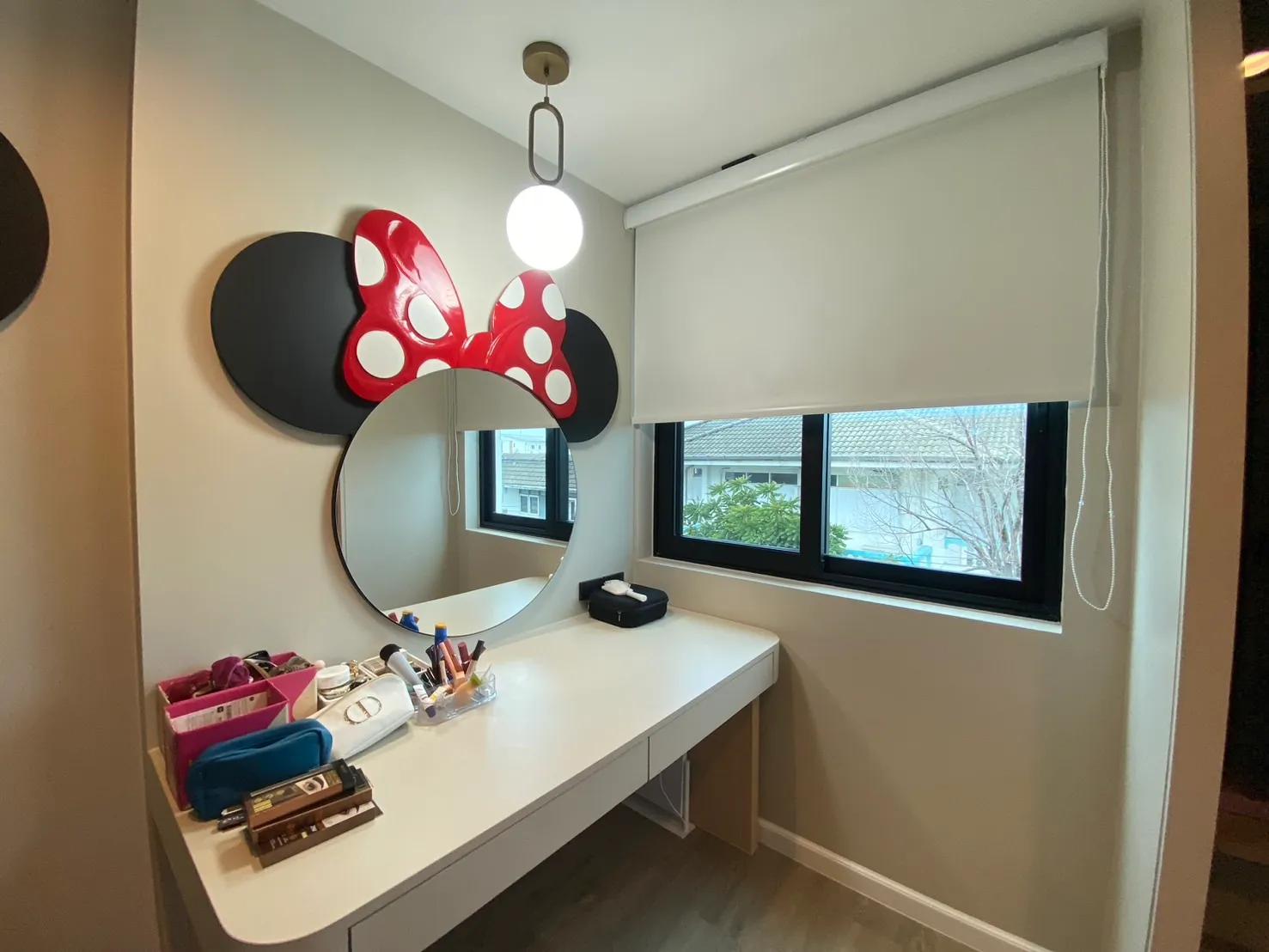 ตกแต่งบ้านด้วยม่านม้วน