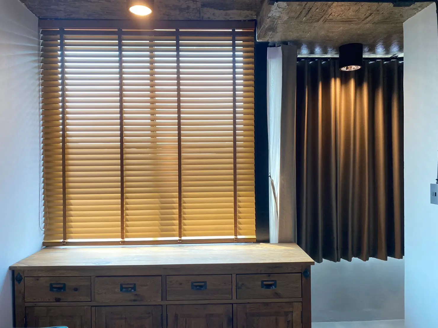 ติดมู่ลี่ไม้ที่บ้าน