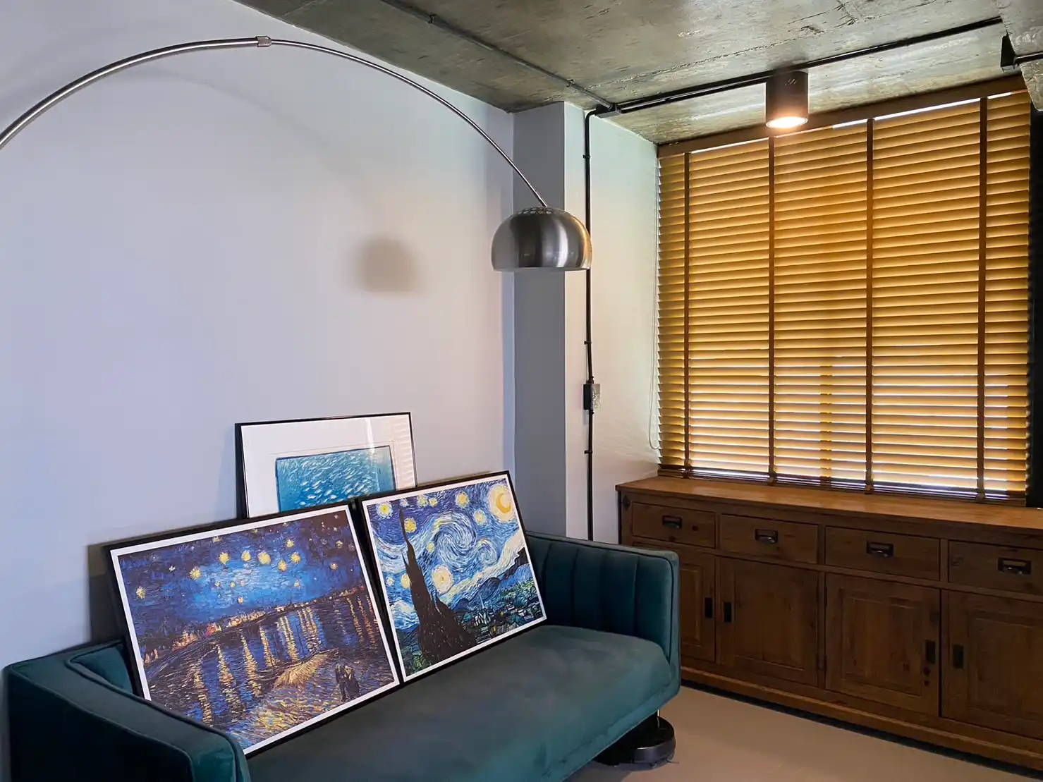 แต่งบ้านด้วยมู่ลี่ไม้