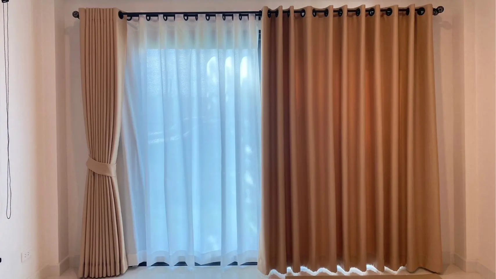 ทำความสะอาดฝุ่นเกาะม่าน