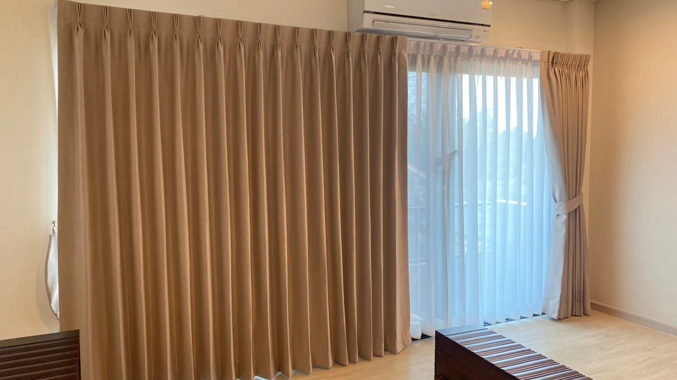 ม่านกันแสง