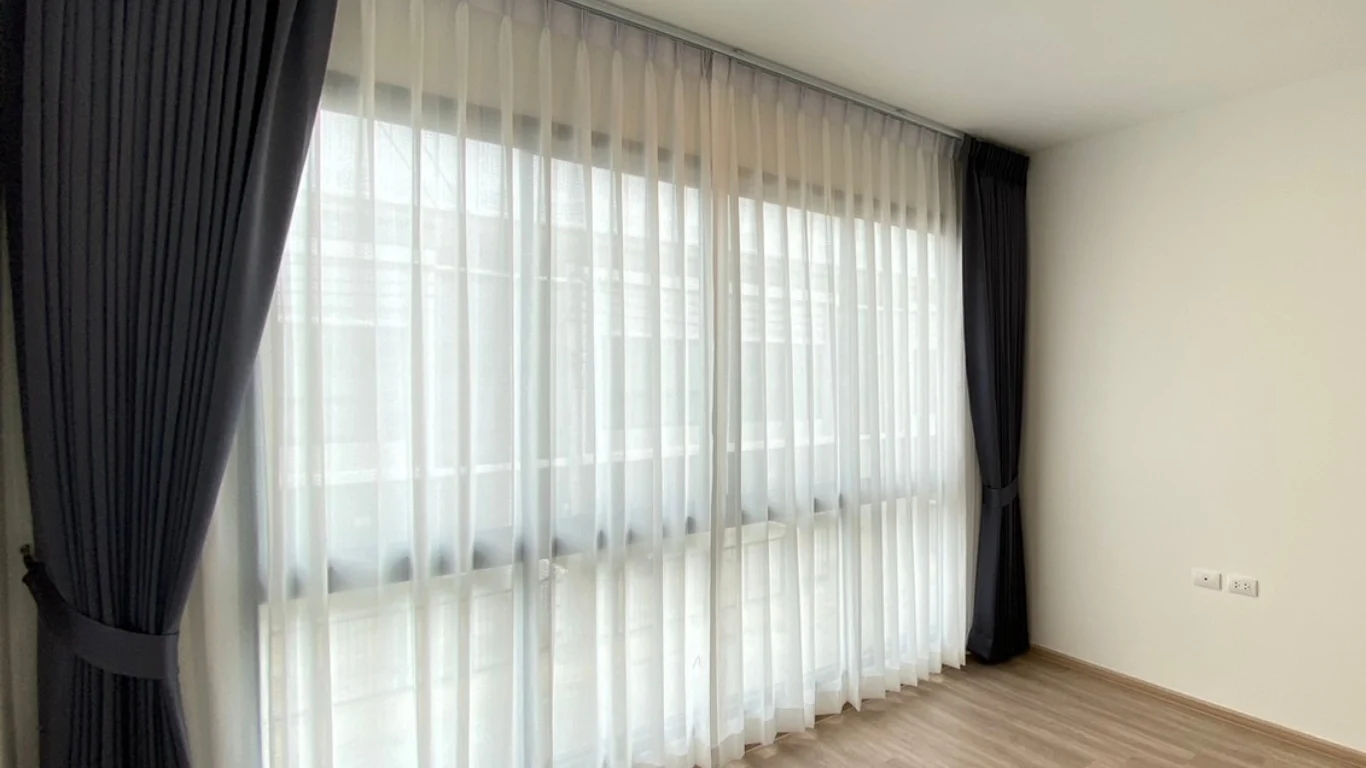 ม่านแบบซ่อน