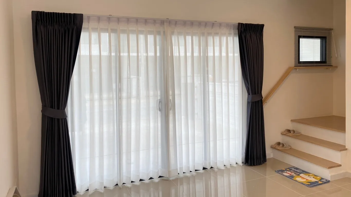 ผ้าม่านทูโทน