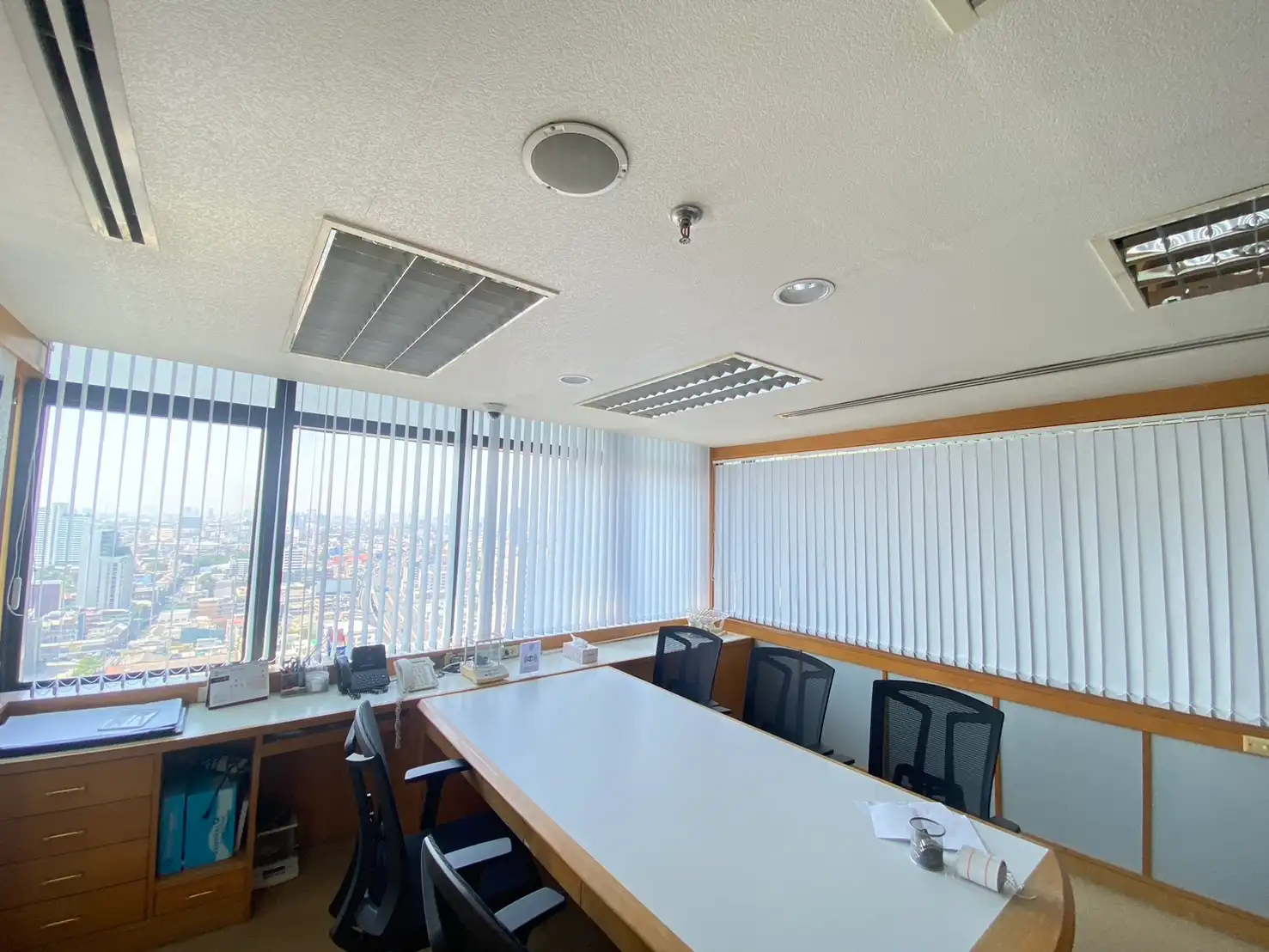 ม่านหน้าต่างปรับแสงดีไซน์ทันสมัย